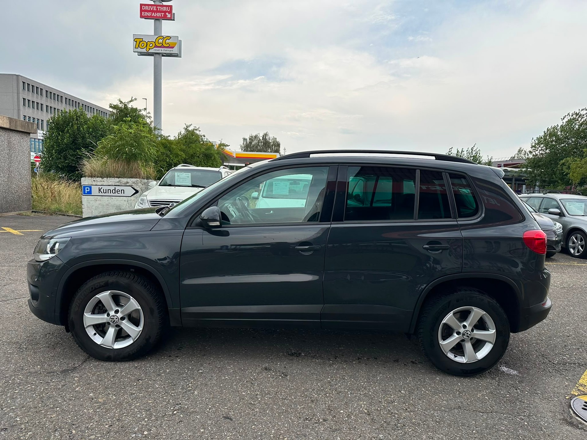 VW Tiguan 2.0 TDI BlueMotion Start 4Motion-image-0
