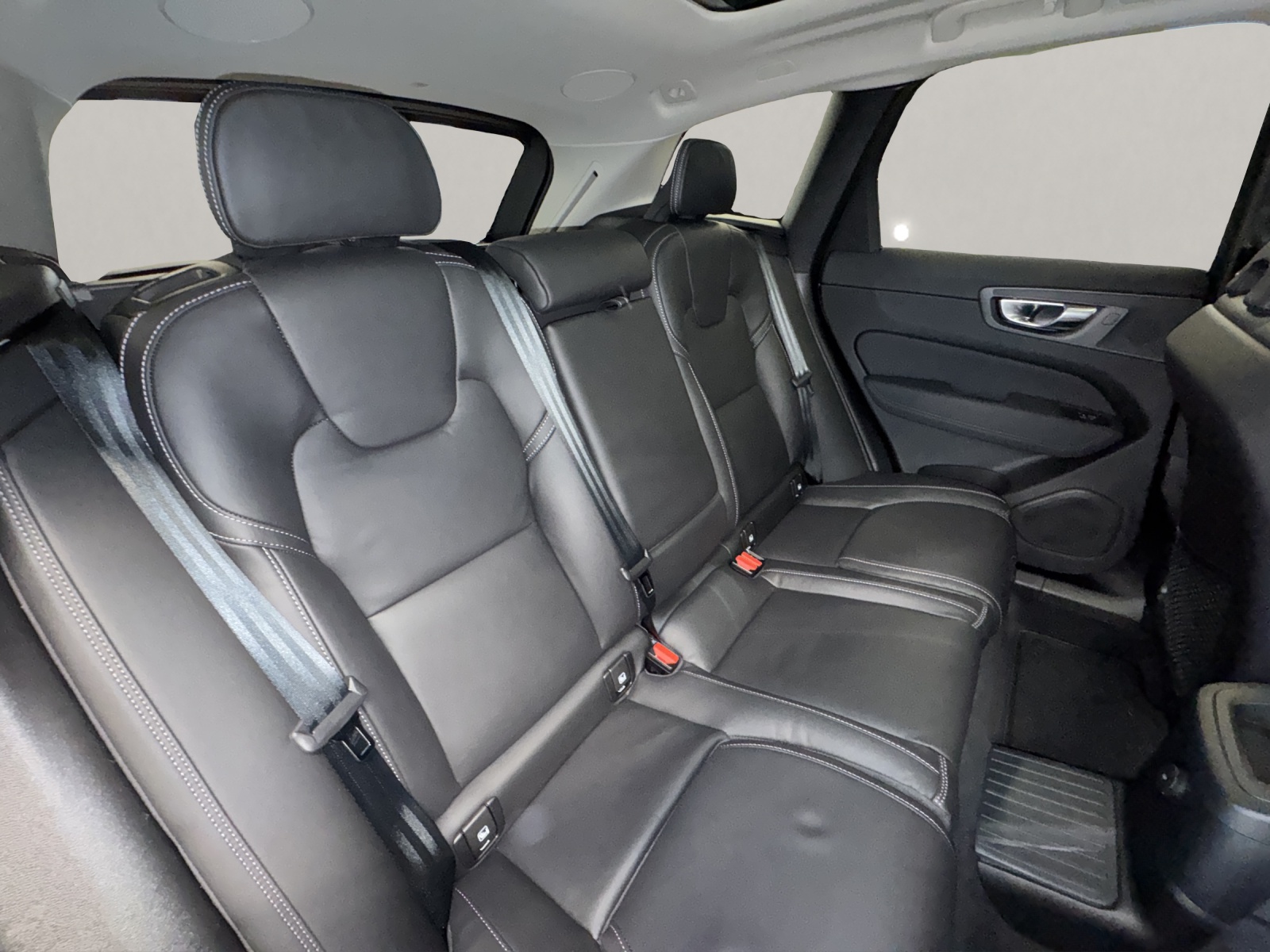 VOLVO XC60 2.0 T6 TE Ultra Dark eAWD-image-10