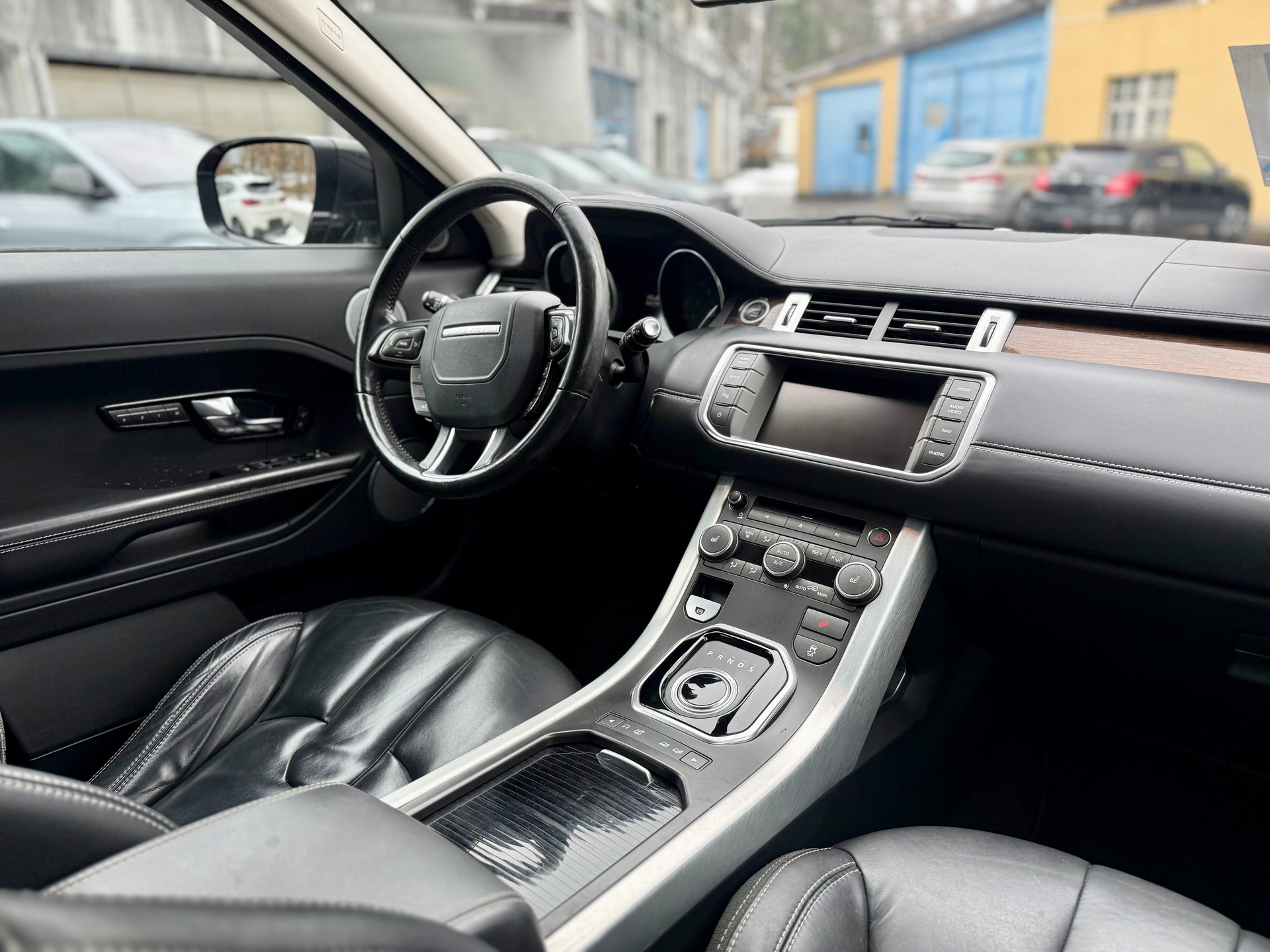 LAND ROVER Range Rover Evoque 2.0 Si4 Prestige AT6-image-9
