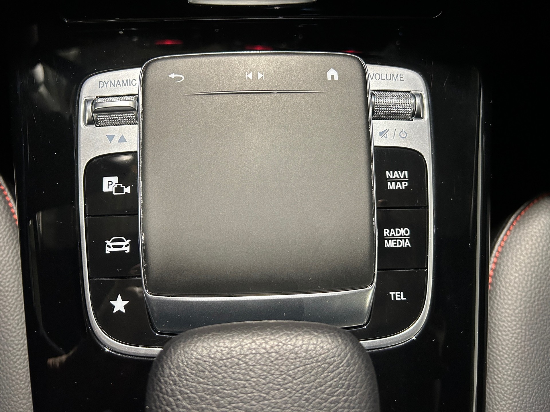 MERCEDES-BENZ CLA 250 AMG Line 7G-DCT *CH Fahrzeug mit Gratisservice*Keyless*360 Grad Kamera*-image-10