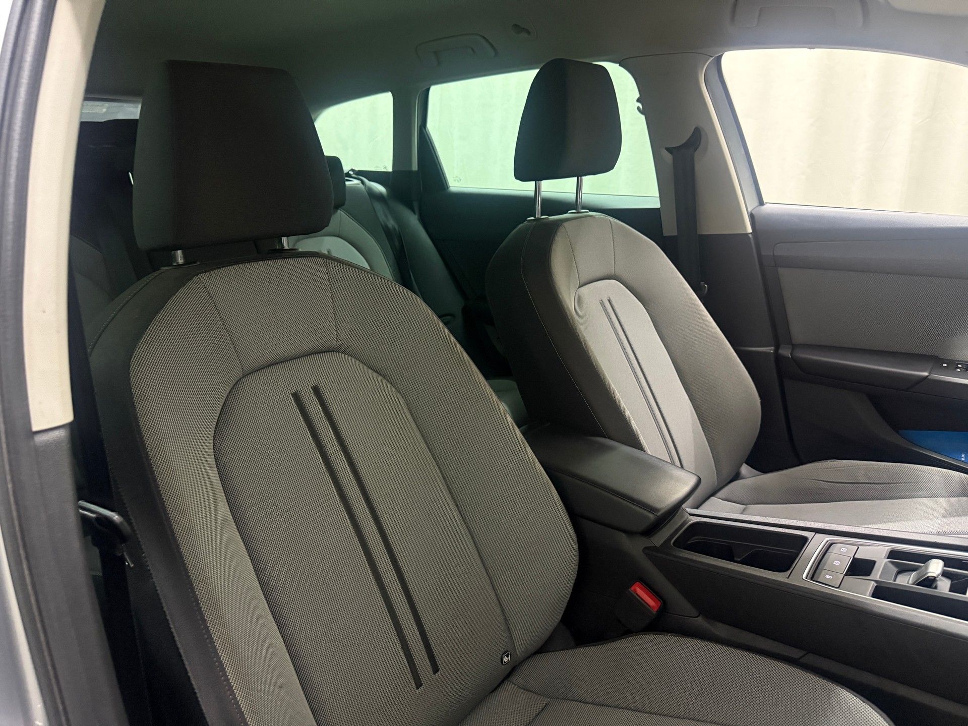 SEAT Leon ST 2.0 TDI EVO DSG Style-image-14