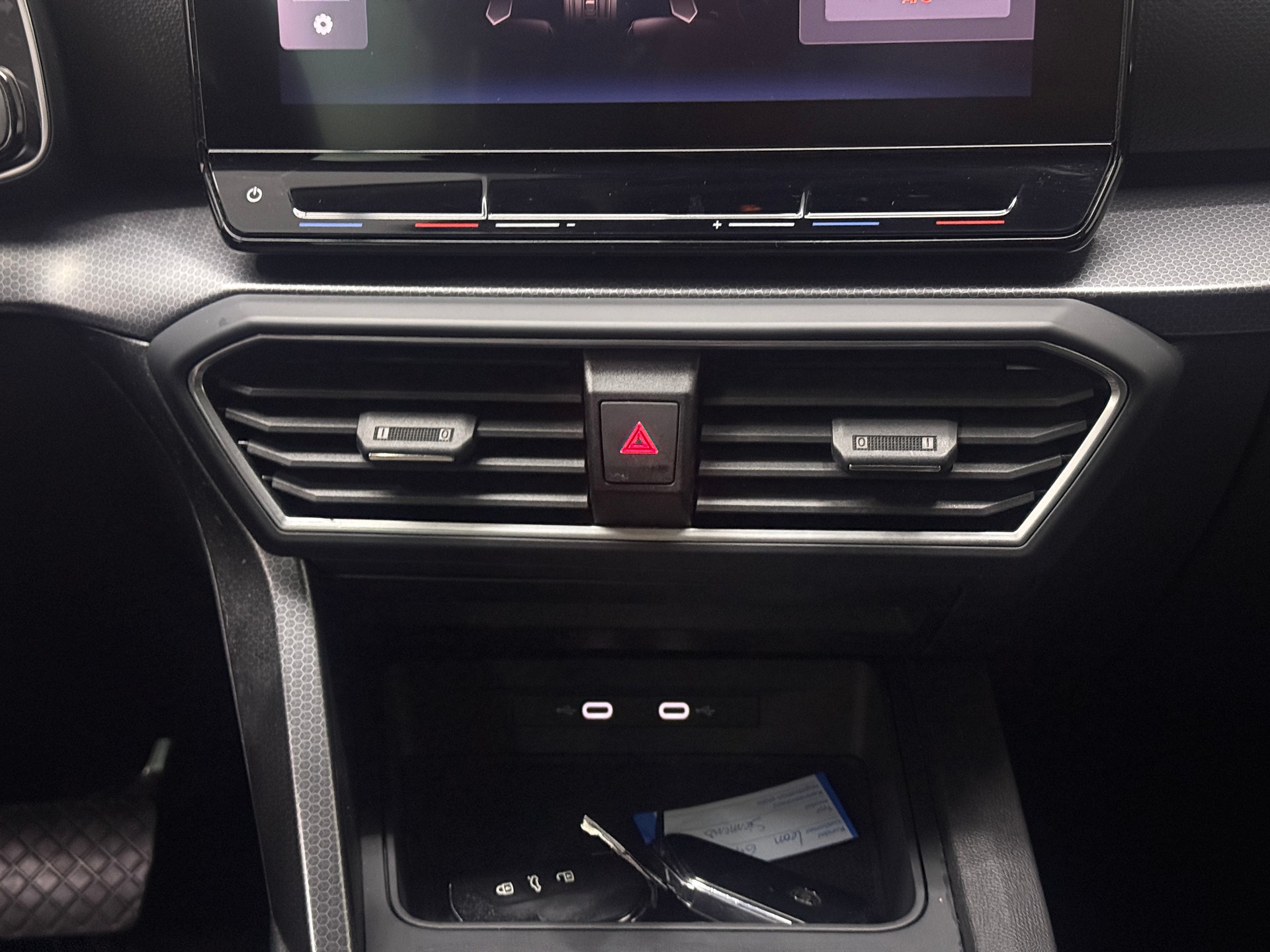 SEAT Leon ST 2.0 TDI EVO DSG Style-image-10