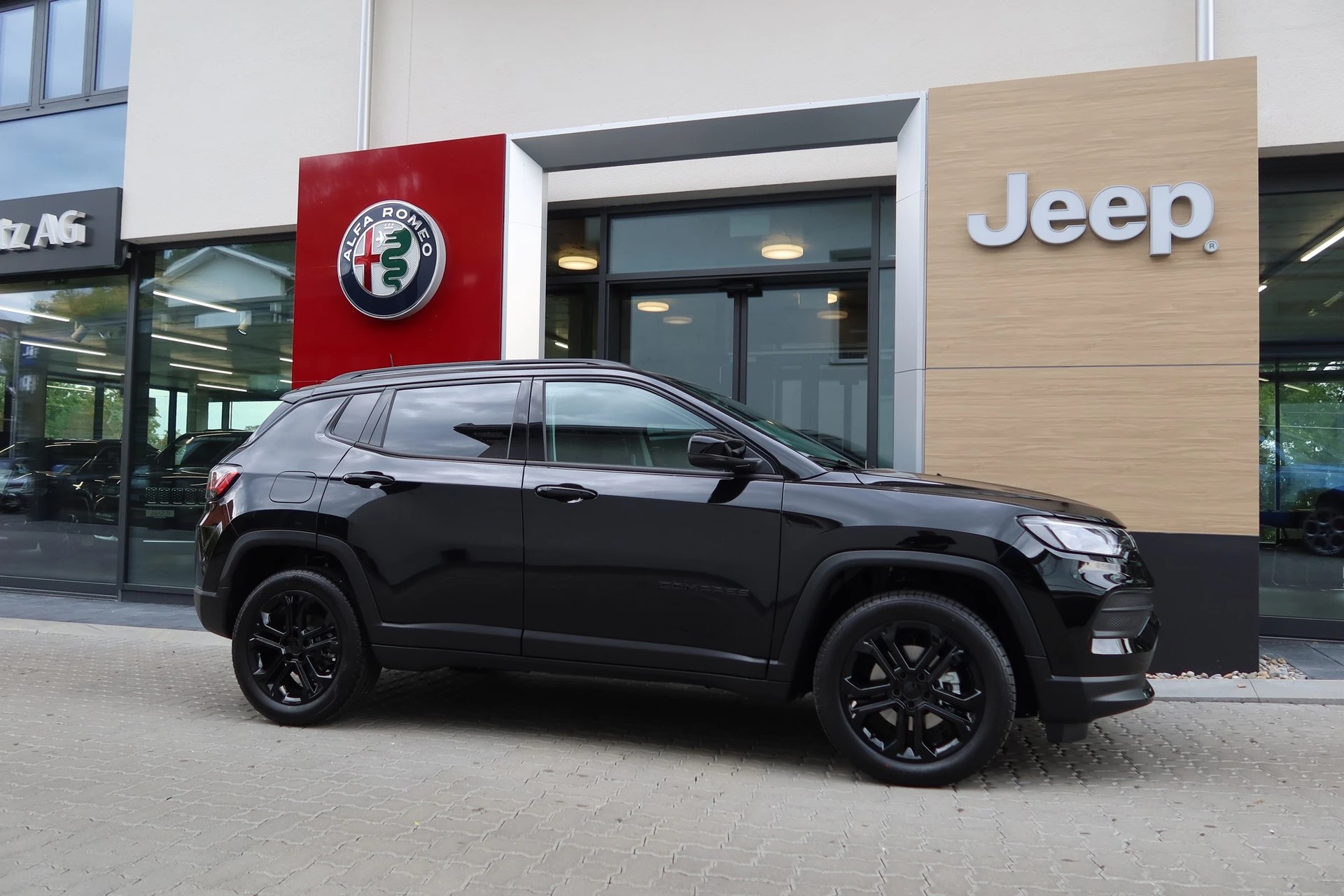 JEEP Compass 4x2 1.5 T N Eagle-image-1