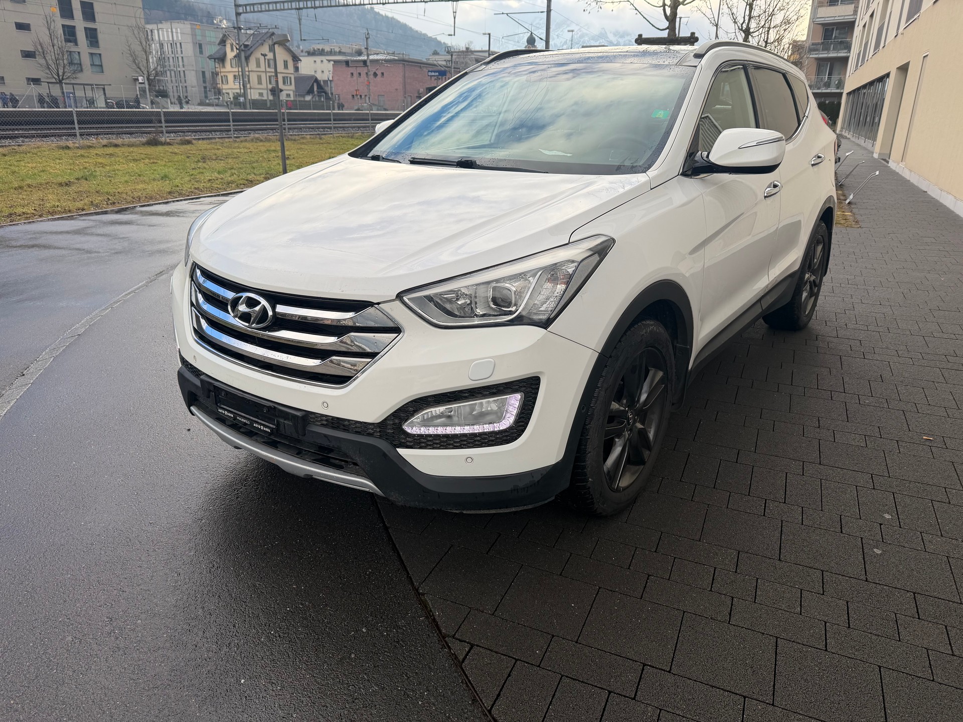 HYUNDAI SANTA FE-image-0