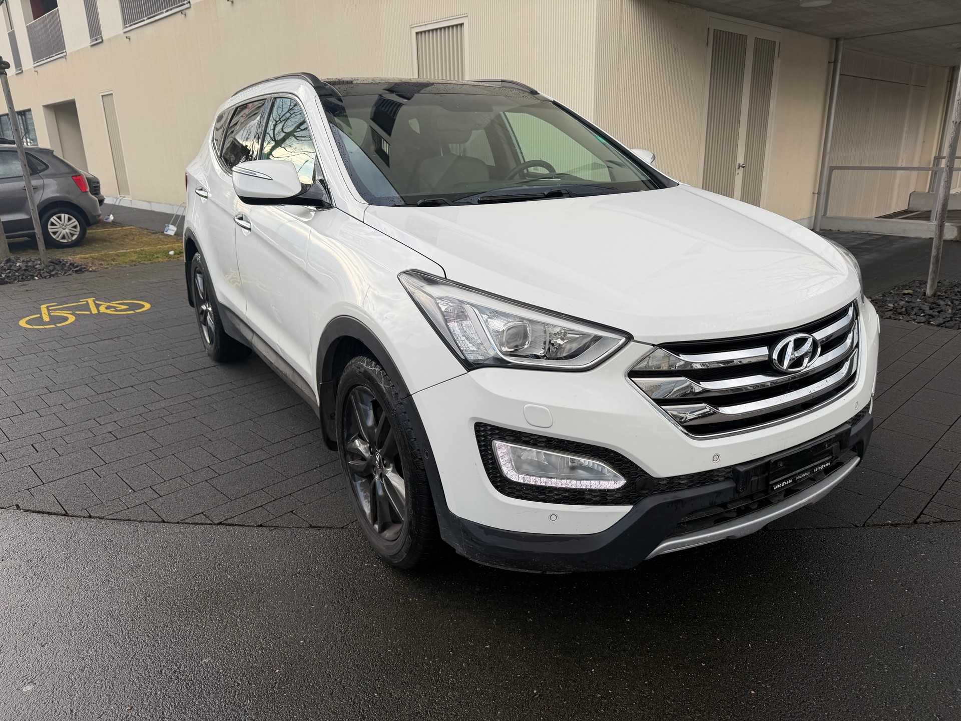 HYUNDAI SANTA FE-image-2