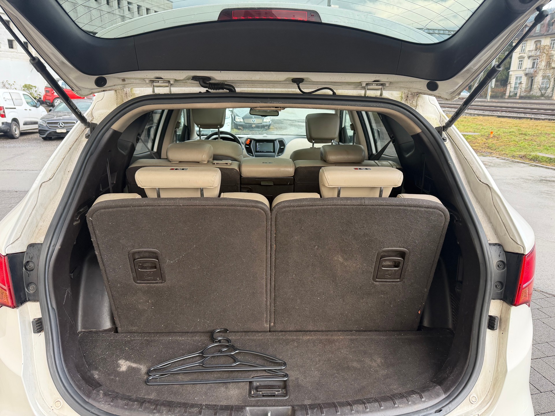 HYUNDAI SANTA FE-image-7