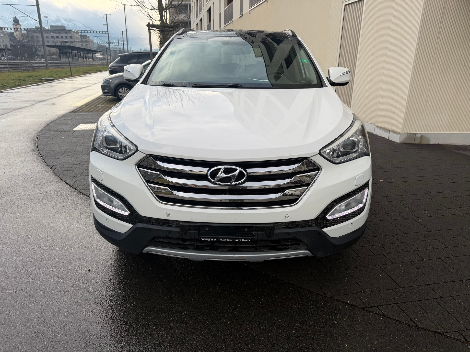 HYUNDAI SANTA FE-image-1