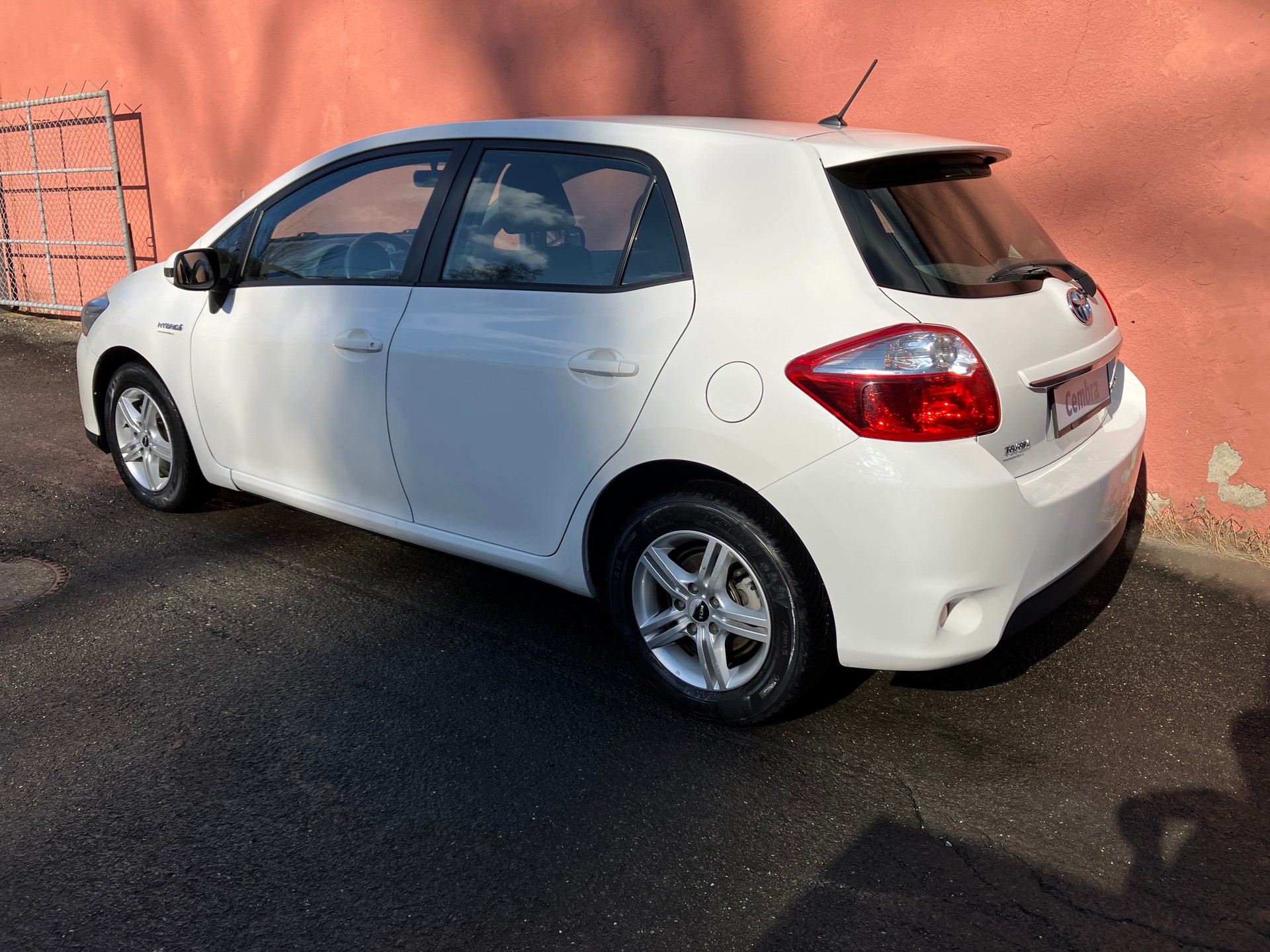 TOYOTA Auris 1.8 16V HSD Linea Luna-image-2
