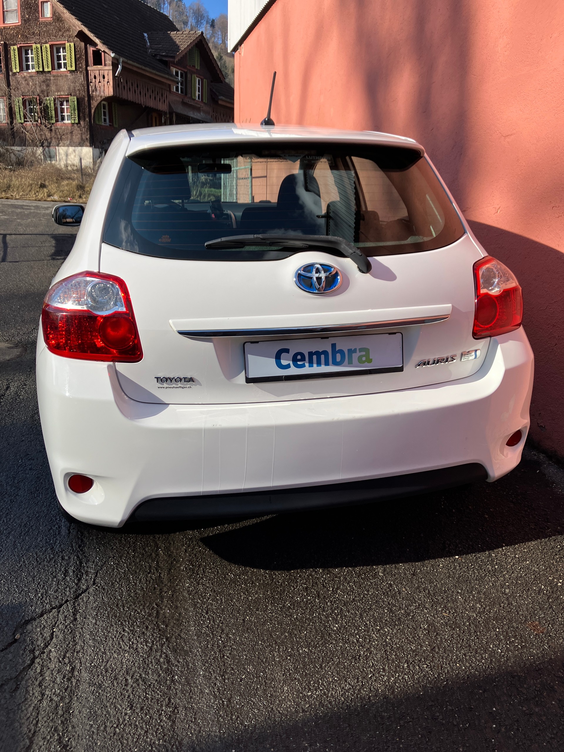 TOYOTA Auris 1.8 16V HSD Linea Luna-image-3