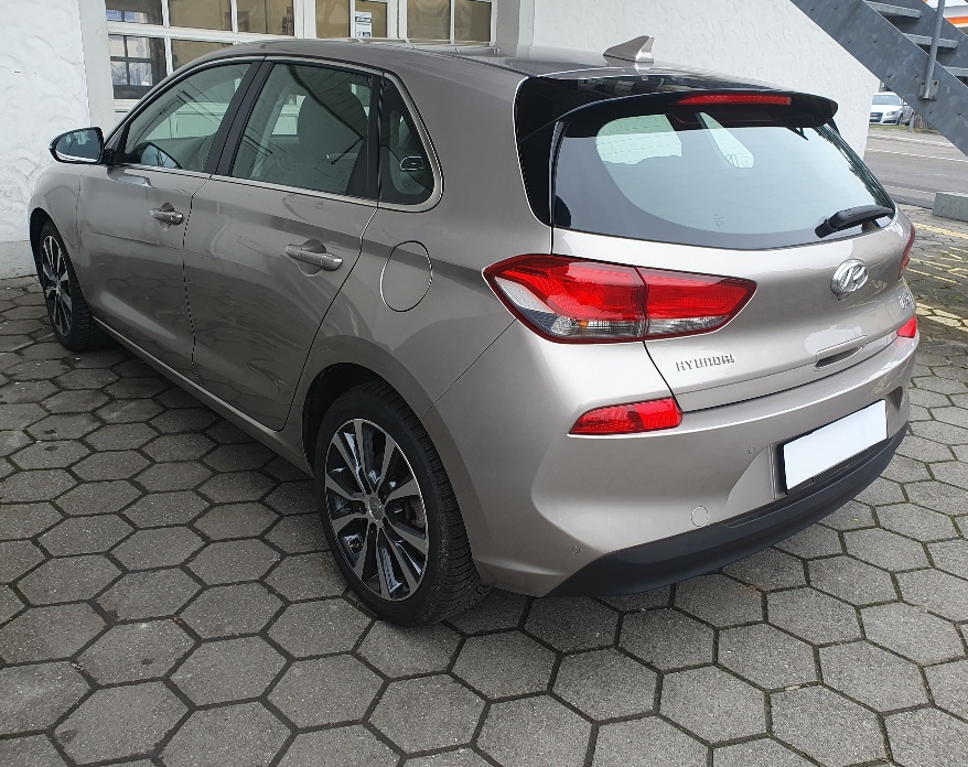 HYUNDAI i30 1.4 T-GDI Launch Automat-image-3