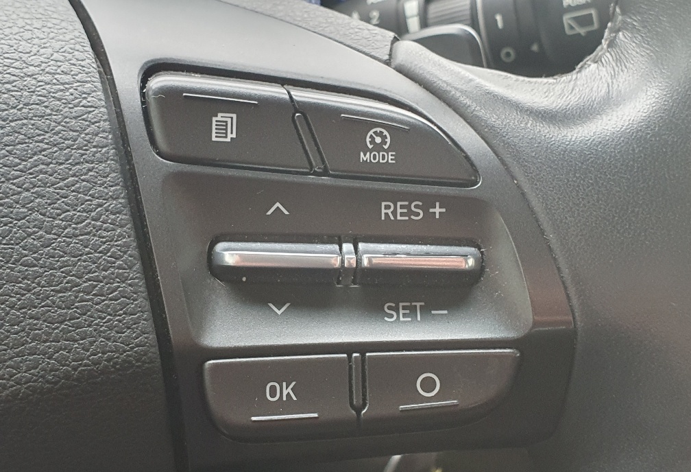 HYUNDAI i30 1.4 T-GDI Launch Automat-image-9