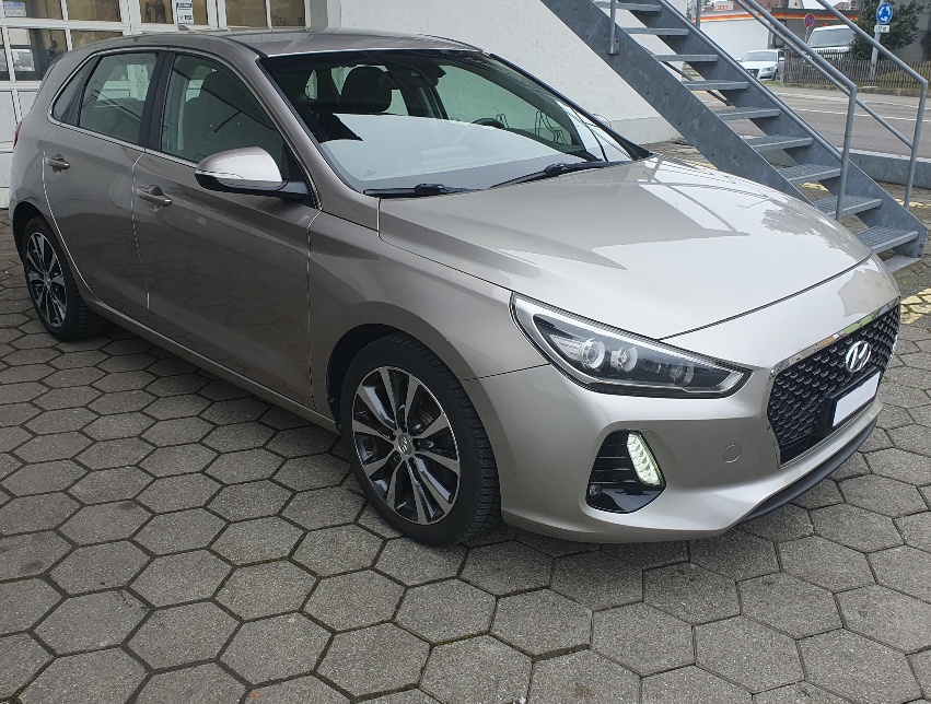 HYUNDAI i30 1.4 T-GDI Launch Automat-image-1