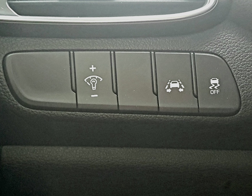 HYUNDAI i30 1.4 T-GDI Launch Automat-image-11