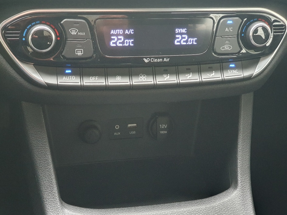 HYUNDAI i30 1.4 T-GDI Launch Automat-image-7