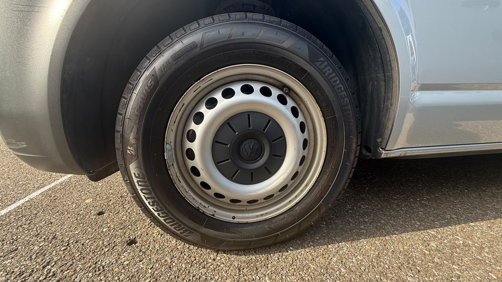 VW T6.1 2.0 TDI EINBAU-SCHRÄNKE 3200 KG!!!-image-22