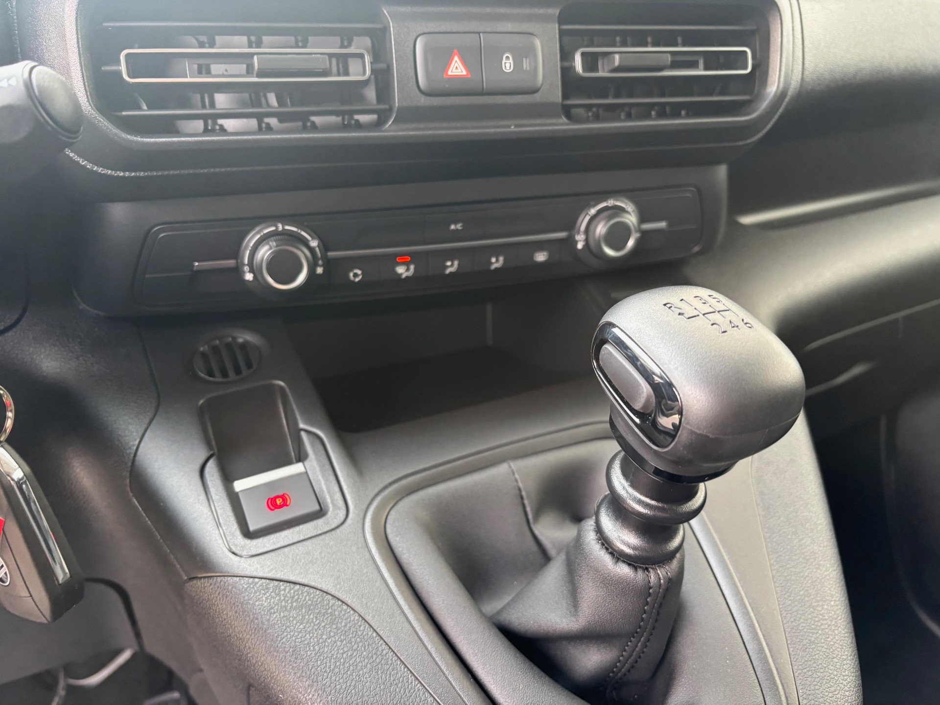 CITROEN Berlingo M 1.5 BlueHDi 100 S/S-image-11