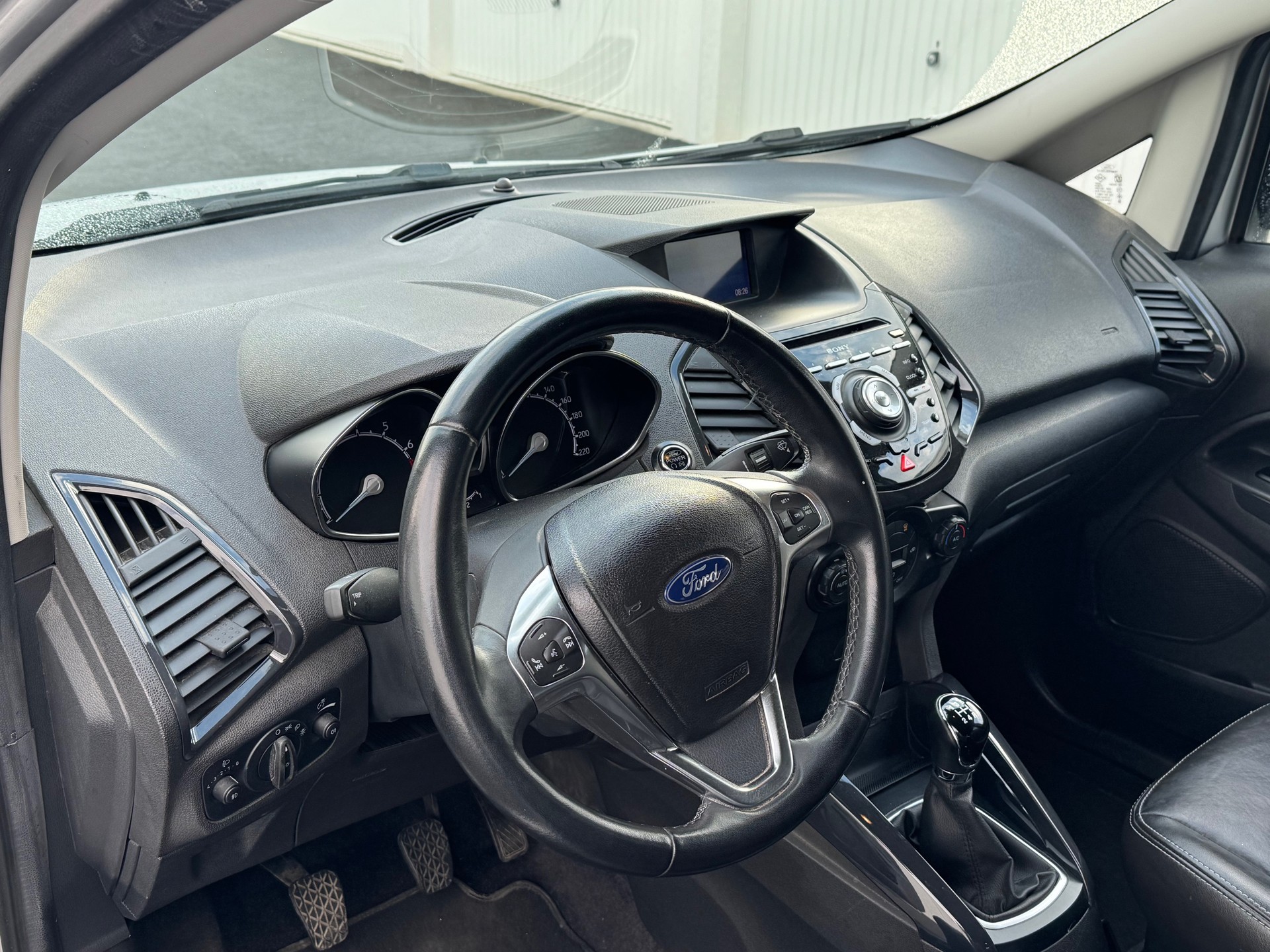 FORD EcoSport 1.0 SCTi Titanium-image-6