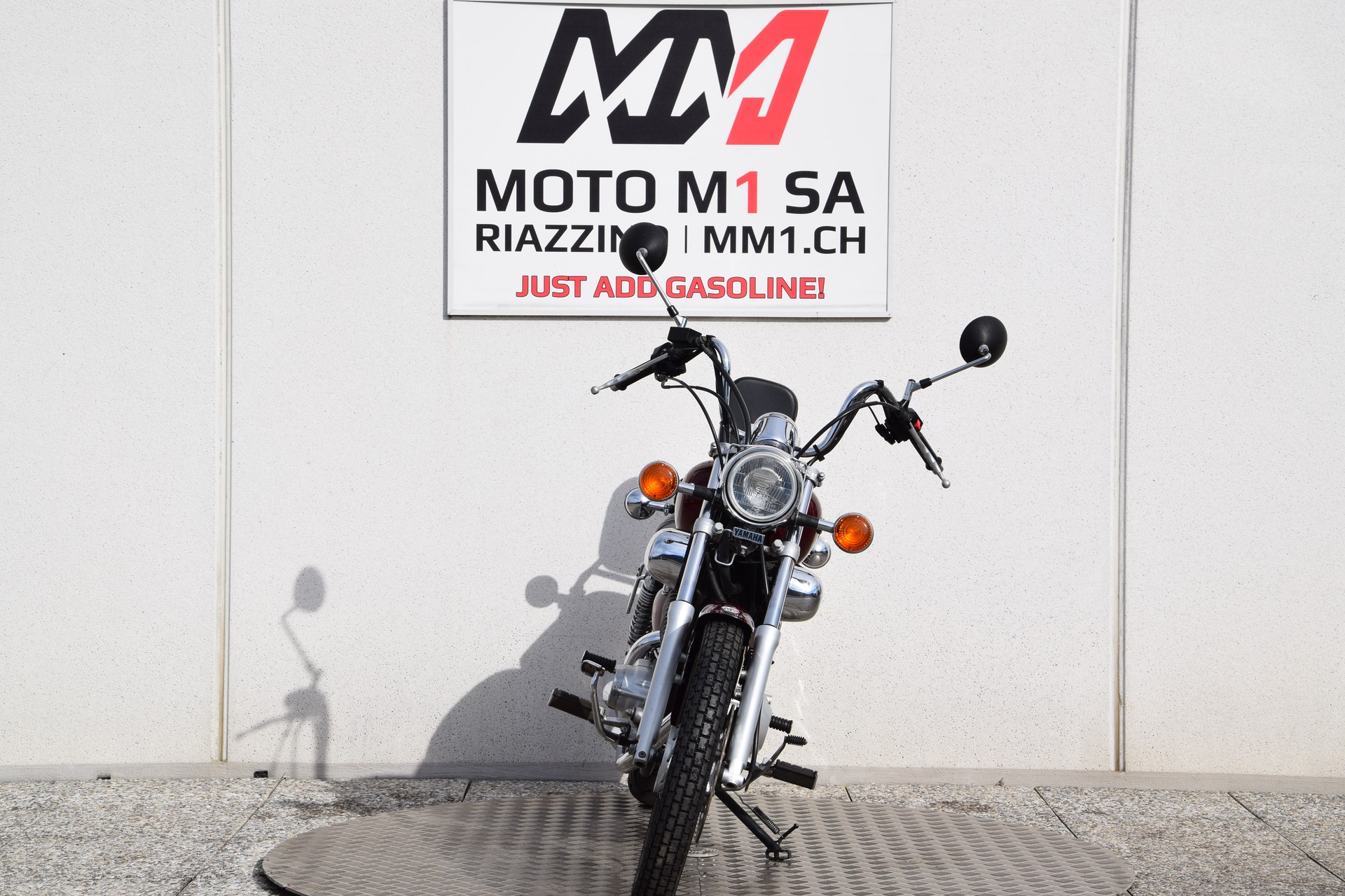 YAMAHA XV 250 Virago-showroom-element-2