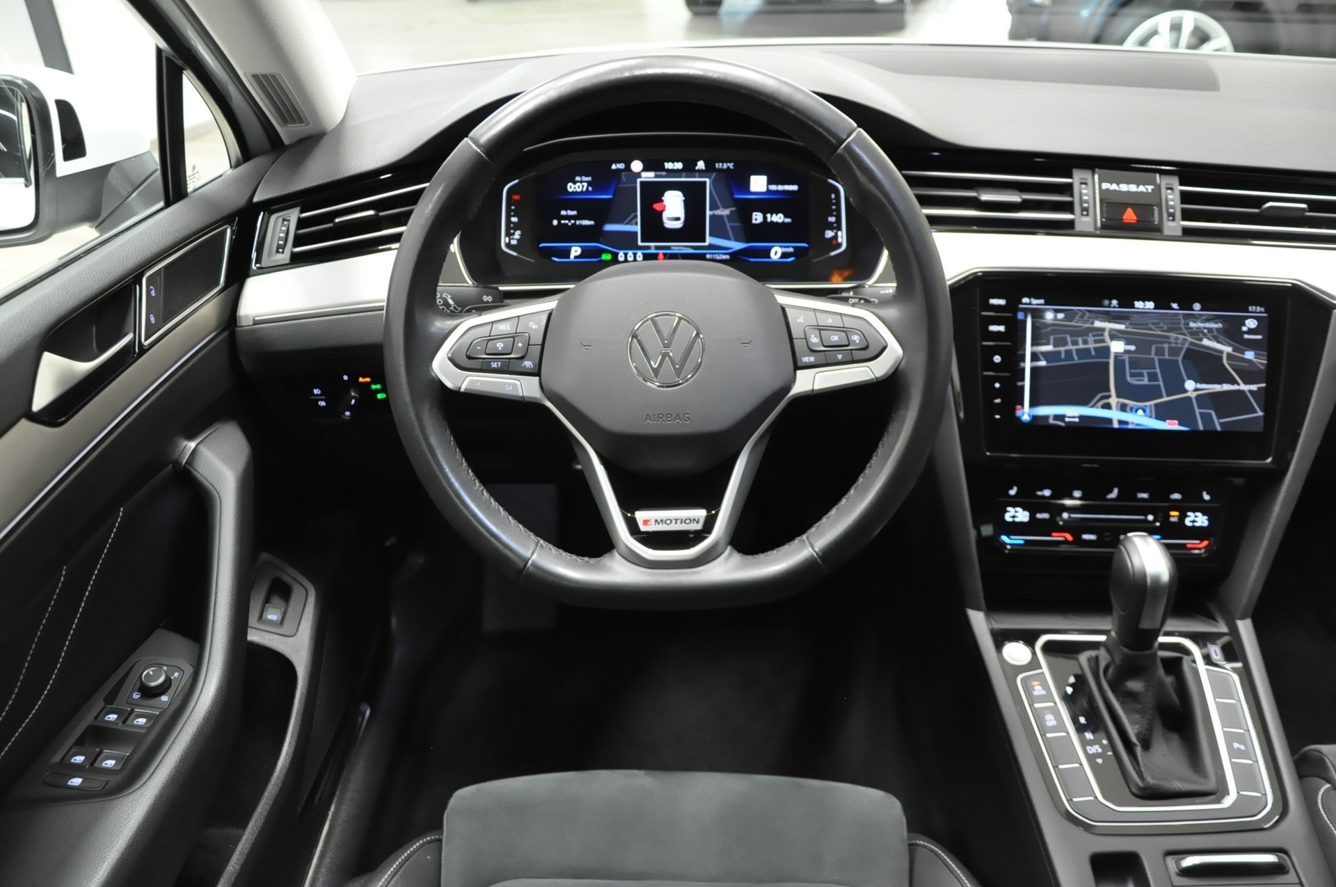 VW Passat 2.0 TDI BMT Elegance 4Motion DSG-image-17