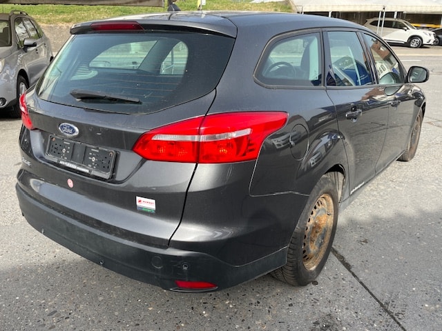 FORD Focus Station Wagon 1.0i EcoB 125 Business-showroom-element-3