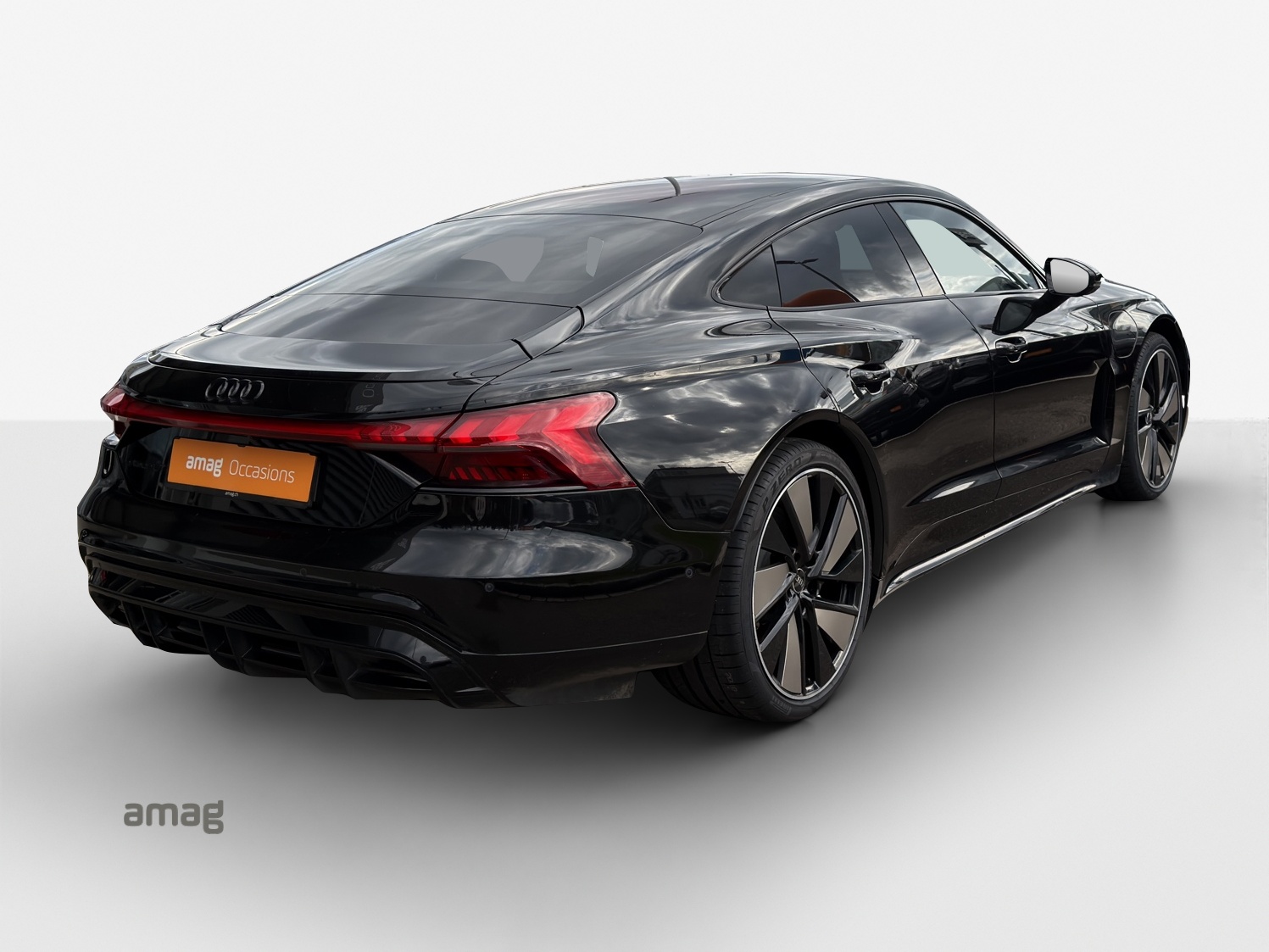 AUDI e-tron GT quattro-image-5