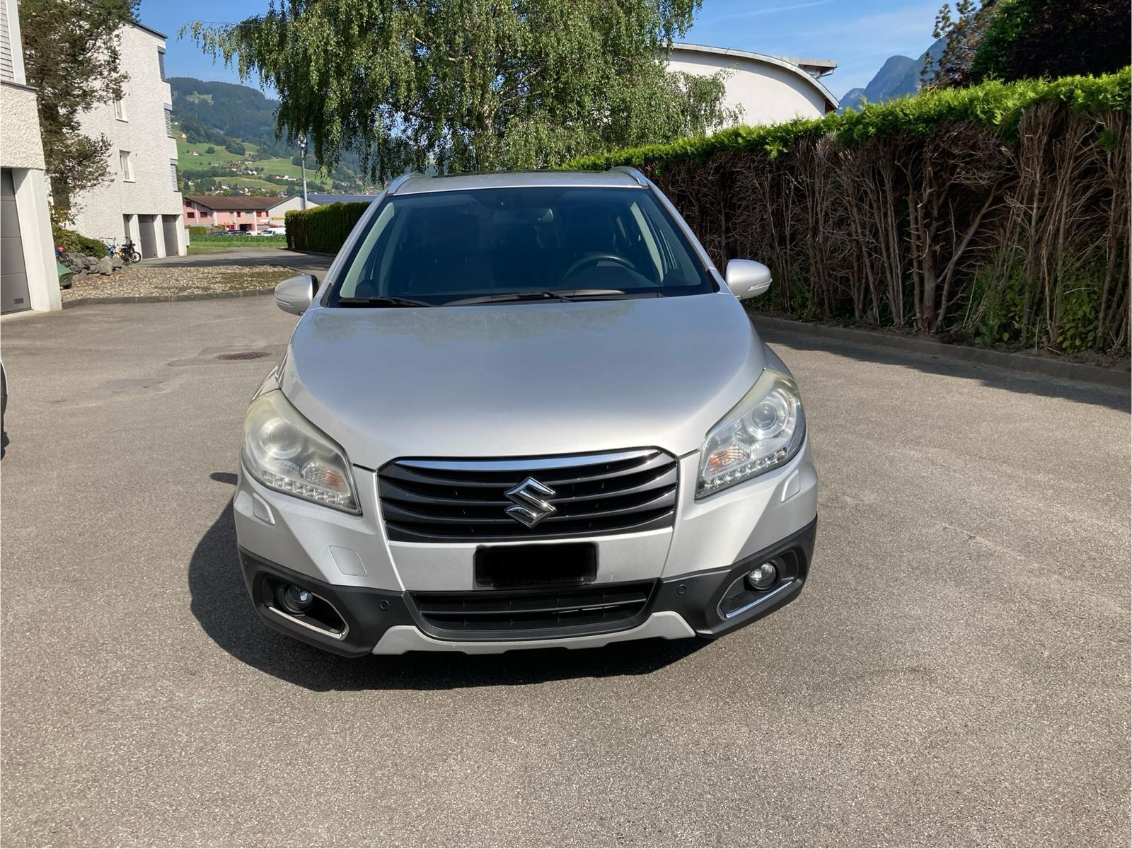 SUZUKI SX4 S-Cross 1.6 TD Sergio Cellano Top 4WD-image-2