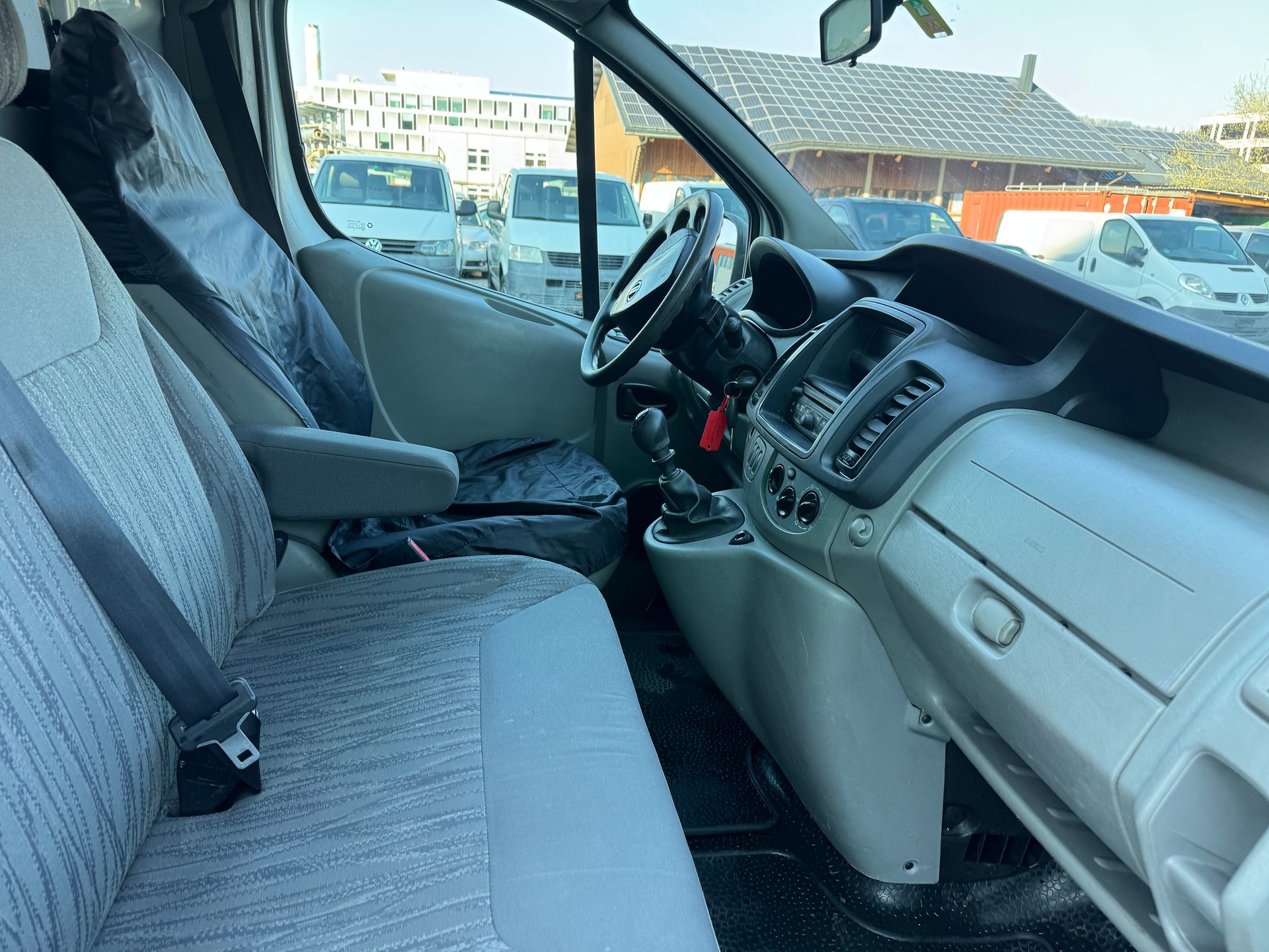NISSAN Primastar 2.5dCi 150 Pro 2.9t-image-8