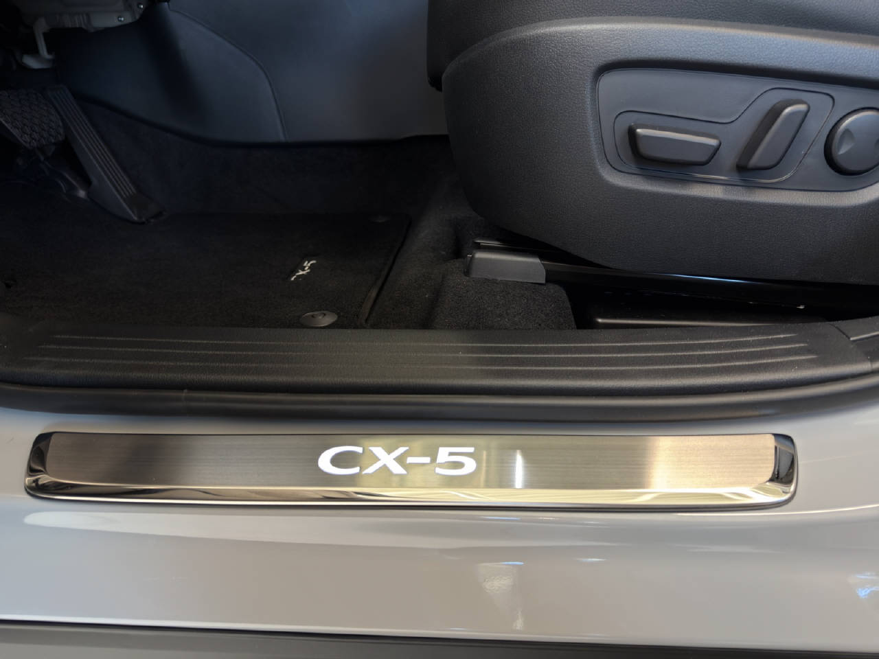 MAZDA CX-5 2.5 Homura AWD Sunroof-image-21
