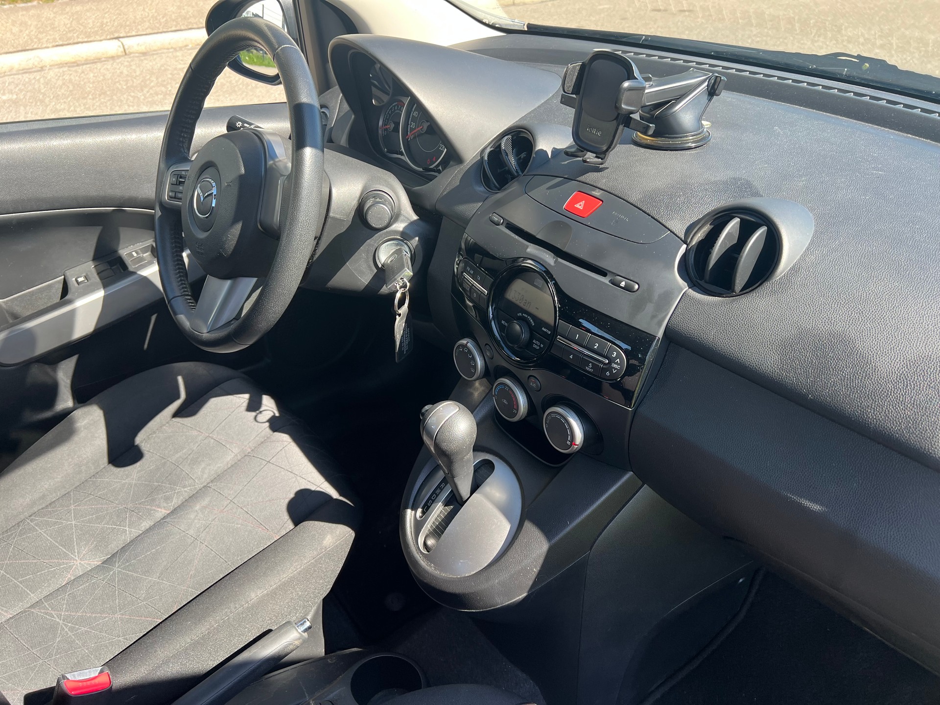 MAZDA 2 1.5i 16V Exclusive Automatic-image-19