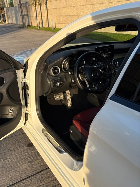 MERCEDES-BENZ C 400 AMG Line 4Matic 7G-Tronic-image-3