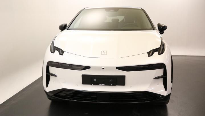ZEEKR X Privilege AWD-showroom-element-1