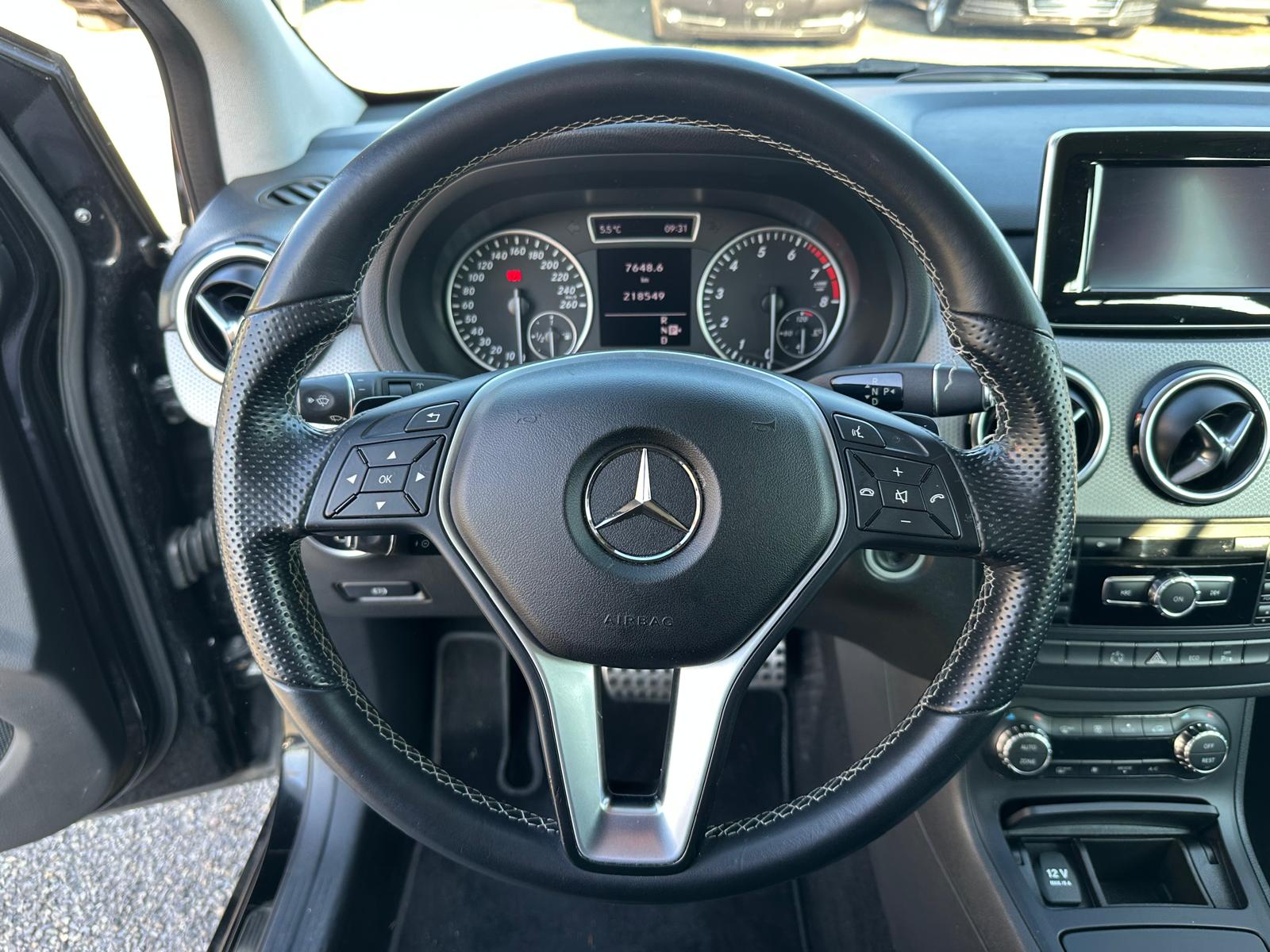 MERCEDES-BENZ B 200 7G-DCT-image-6