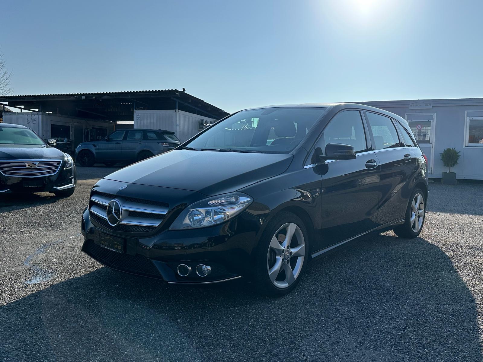 MERCEDES-BENZ B 200 7G-DCT-image-1