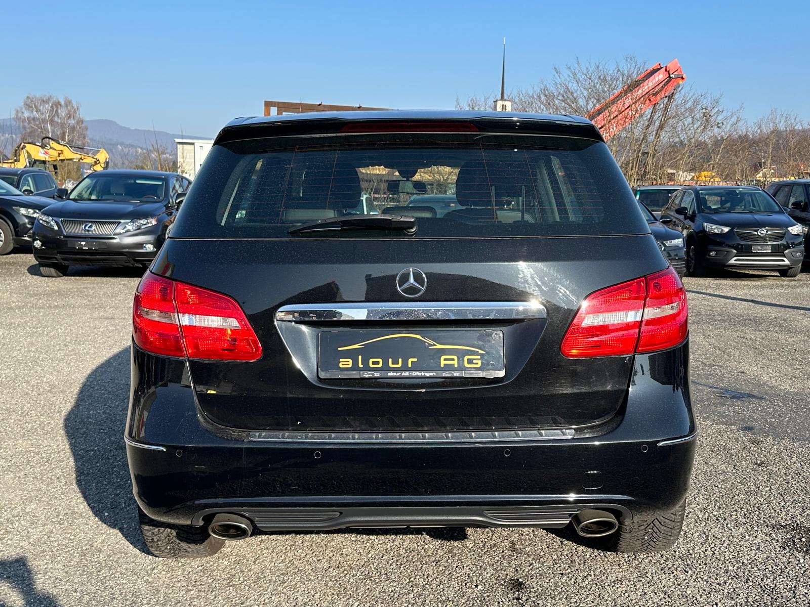 MERCEDES-BENZ B 200 7G-DCT-image-3