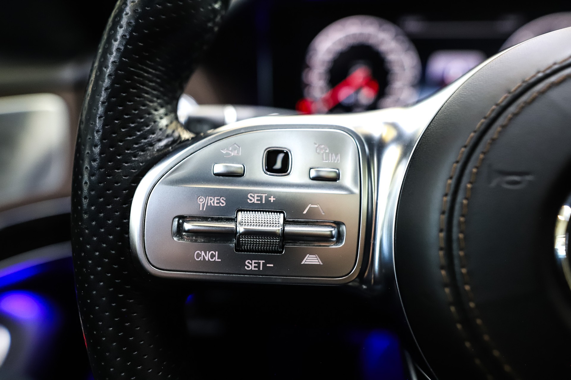 MERCEDES-BENZ S 400 d L 4Matic 9G-Tronic-image-18