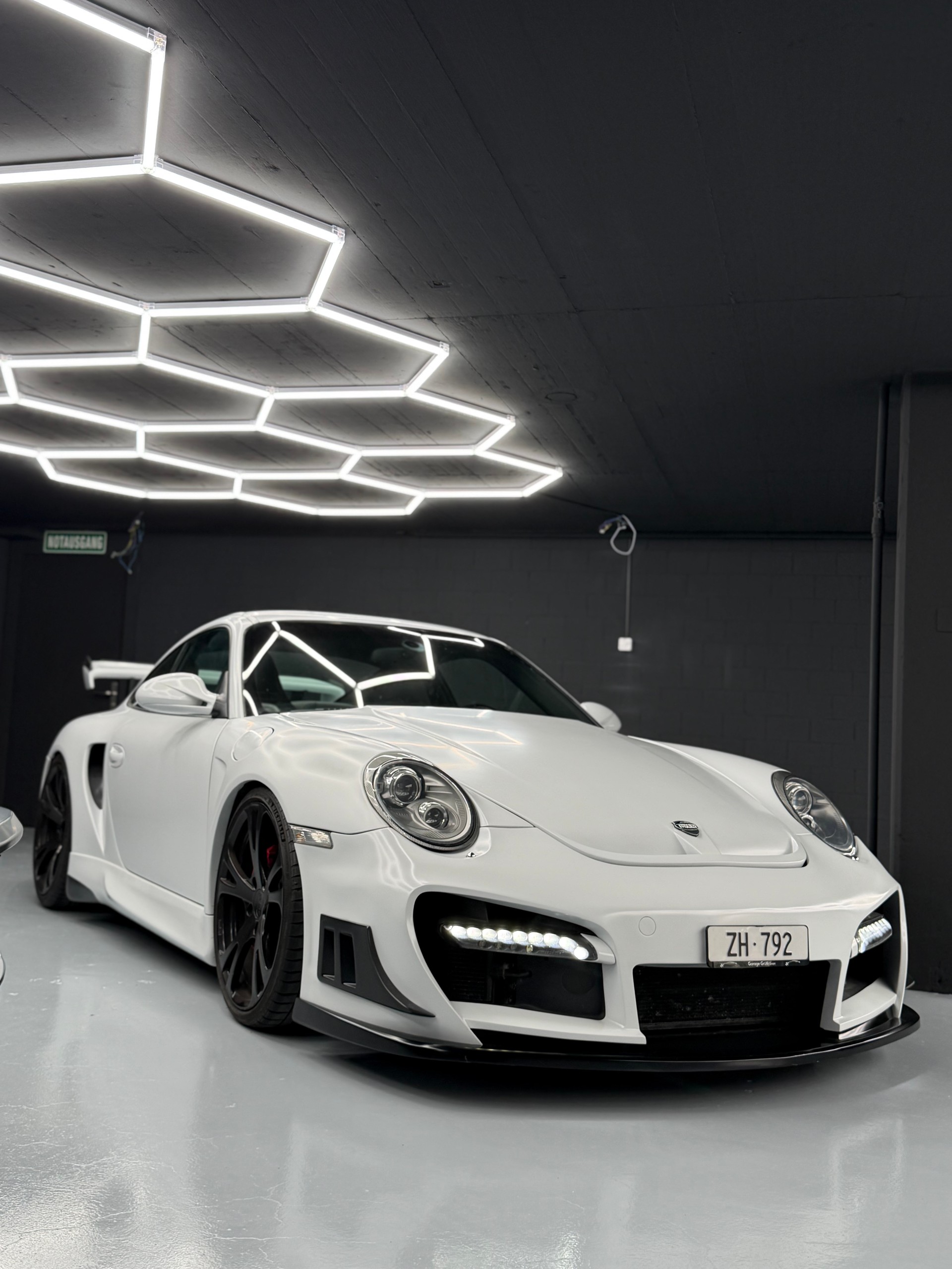 PORSCHE 911 Turbo PDK Techart GT Street R-image-8