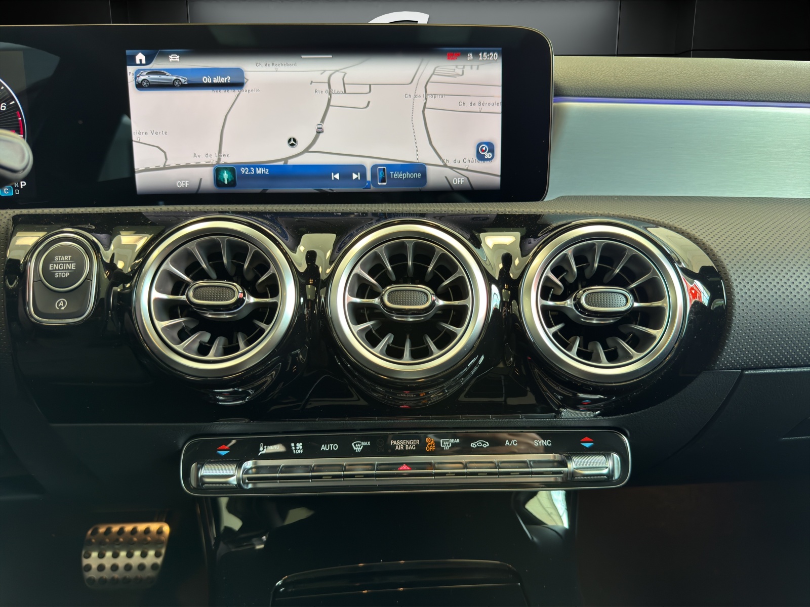 MERCEDES-BENZ A 220 4Matic 8G-DCT-image-12