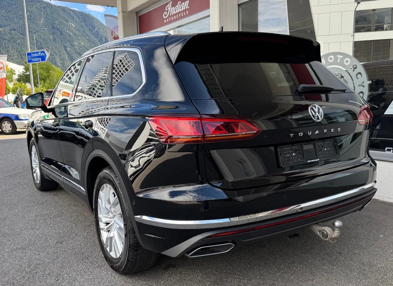 VW Touareg 3.0 TSI Elegance Tiptronic-image-3
