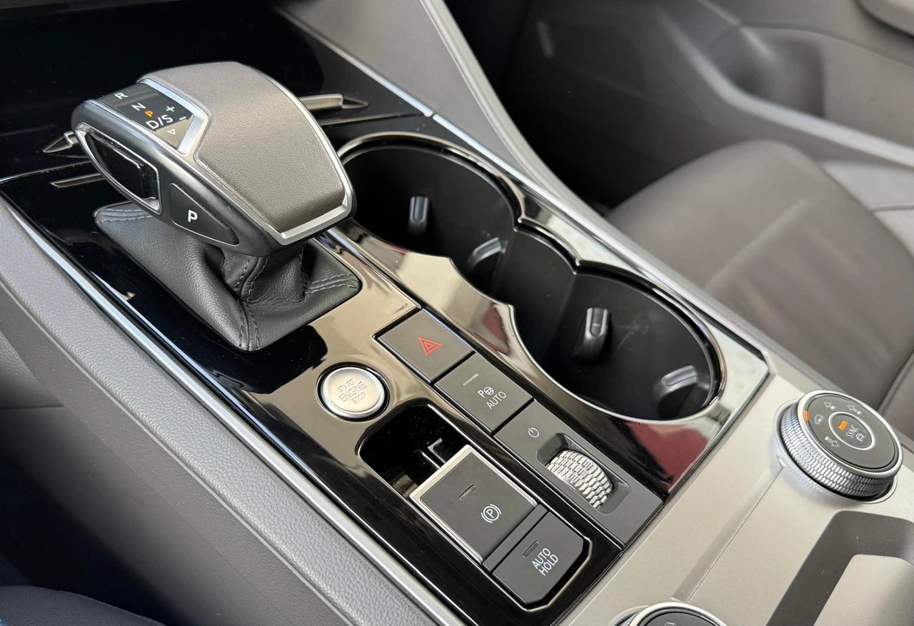VW Touareg 3.0 TSI Elegance Tiptronic-image-20