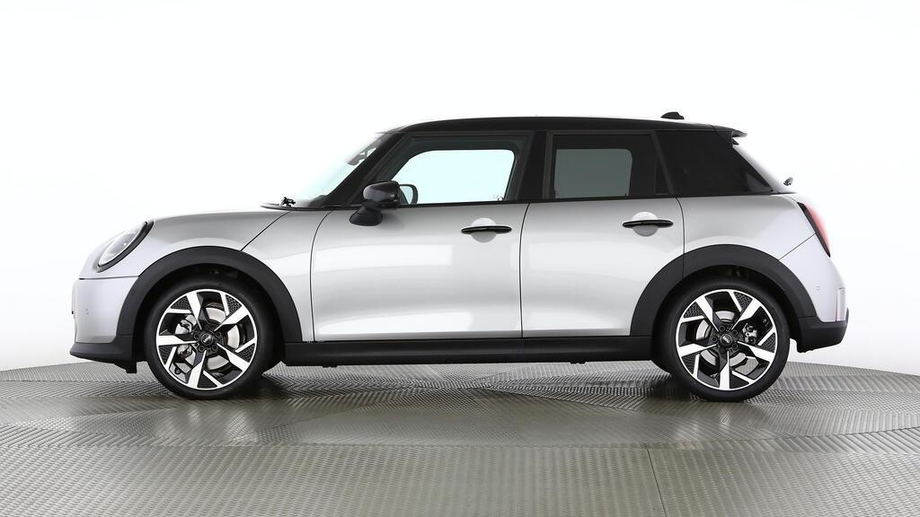 MINI Cooper 5 door C-image-2