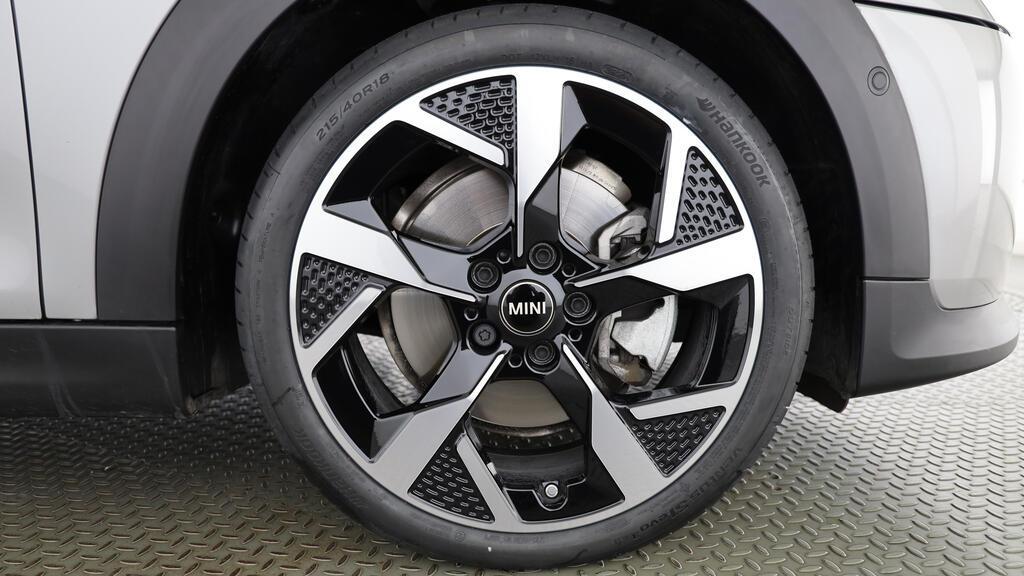 MINI Cooper 5 door C-image-10