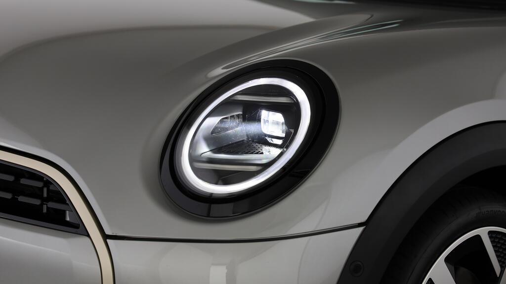MINI Cooper 5 door C-image-15
