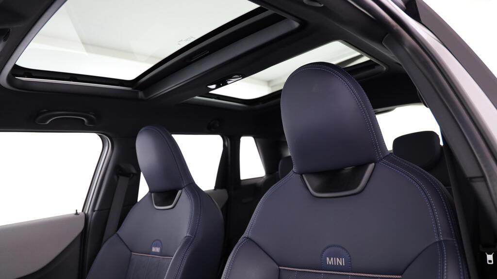 MINI Cooper 5 door C-image-17