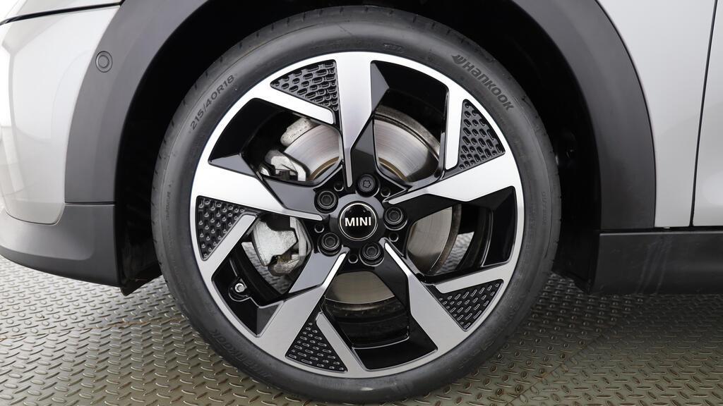 MINI Cooper 5 door C-image-8