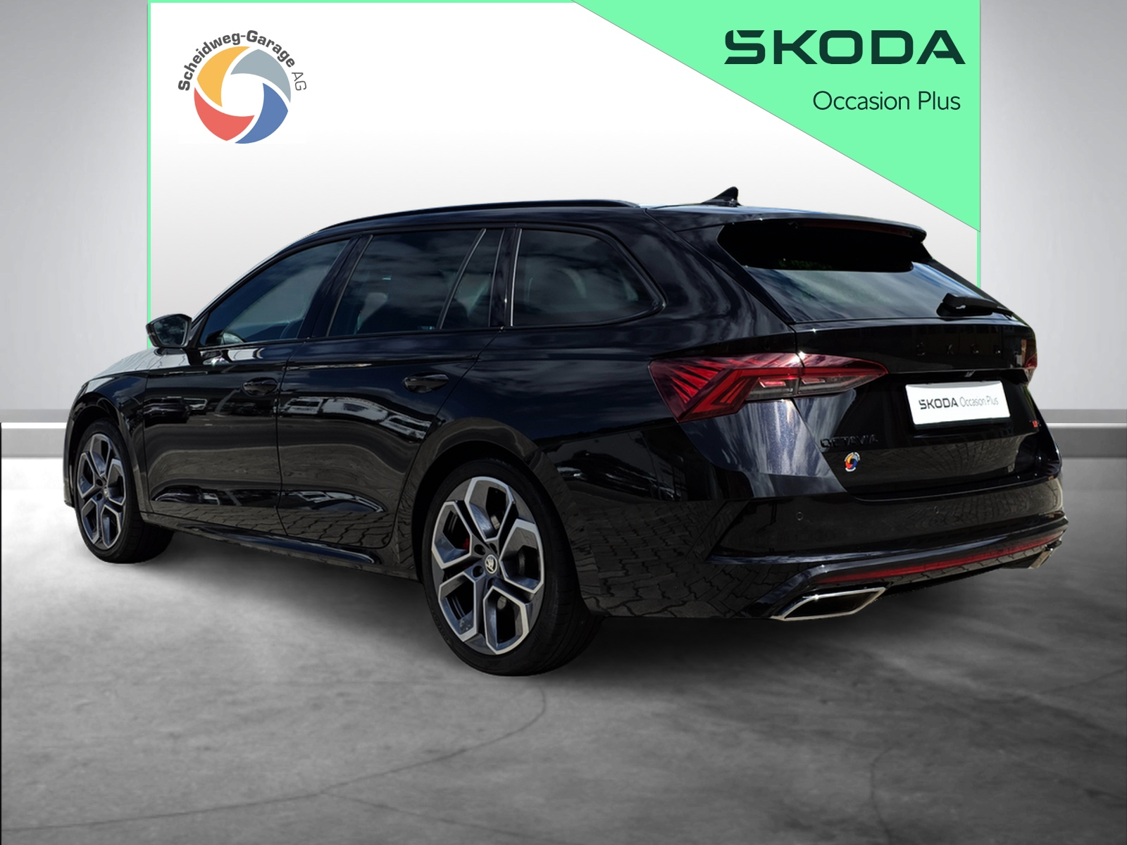 SKODA Octavia Combi 2.0 TSI DSG RS-image-12