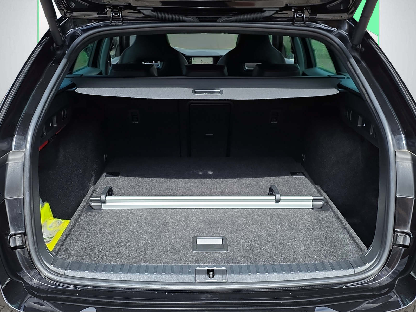 SKODA Octavia Combi 2.0 TSI DSG RS-image-11