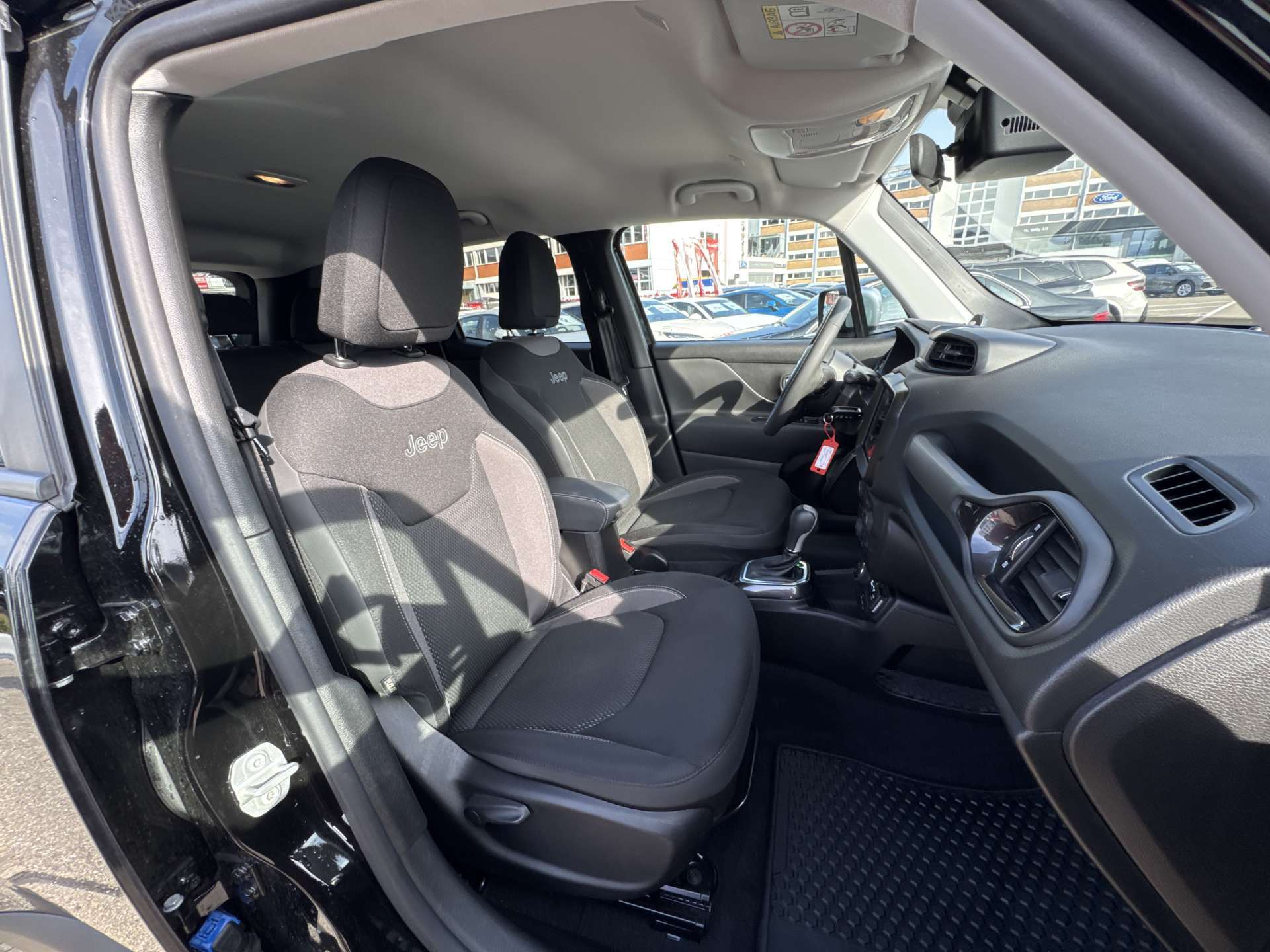JEEP Renegade 1.3 T PHEV Limited AWD Automat-image-12
