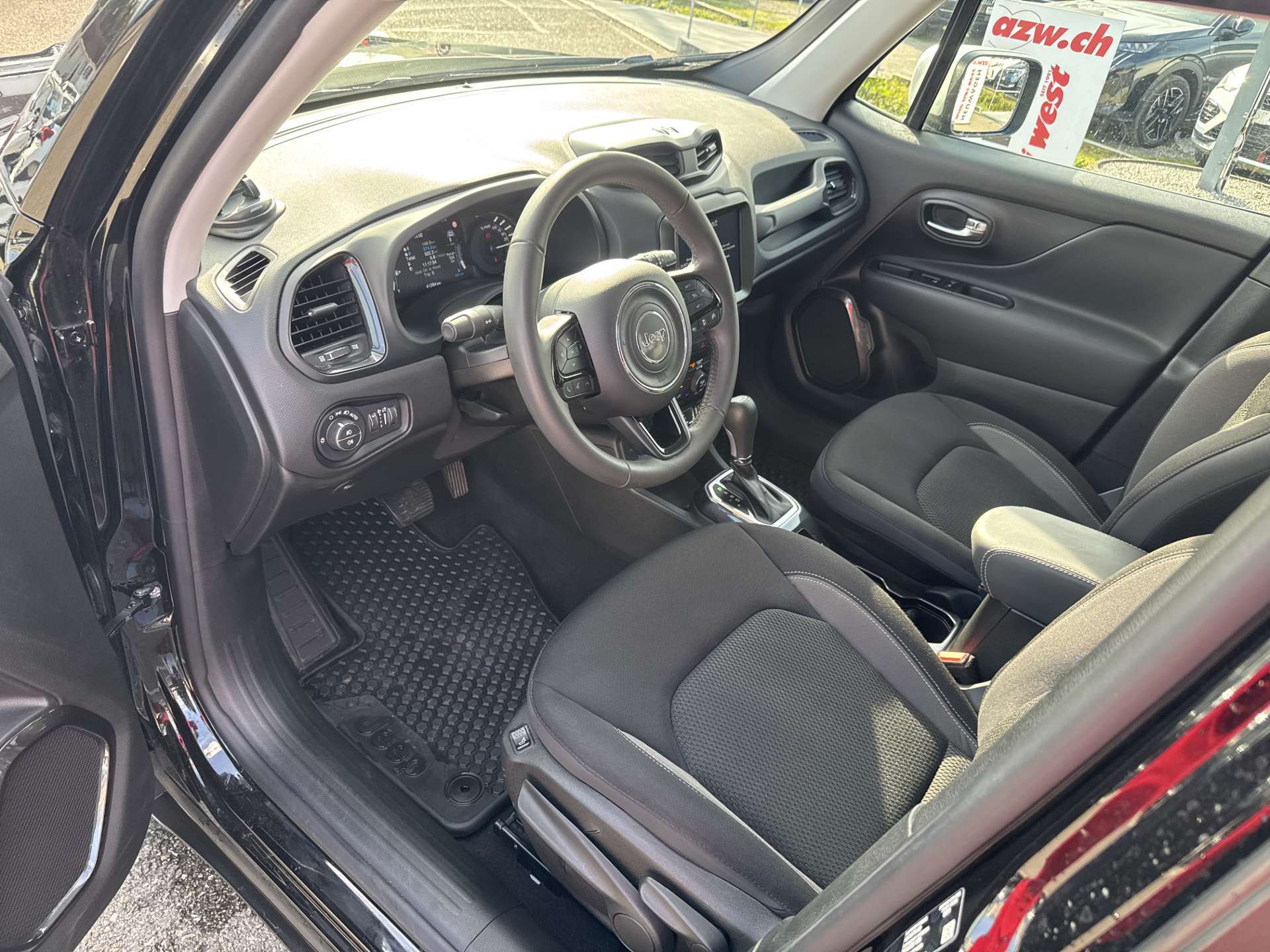 JEEP Renegade 1.3 T PHEV Limited AWD Automat-image-5