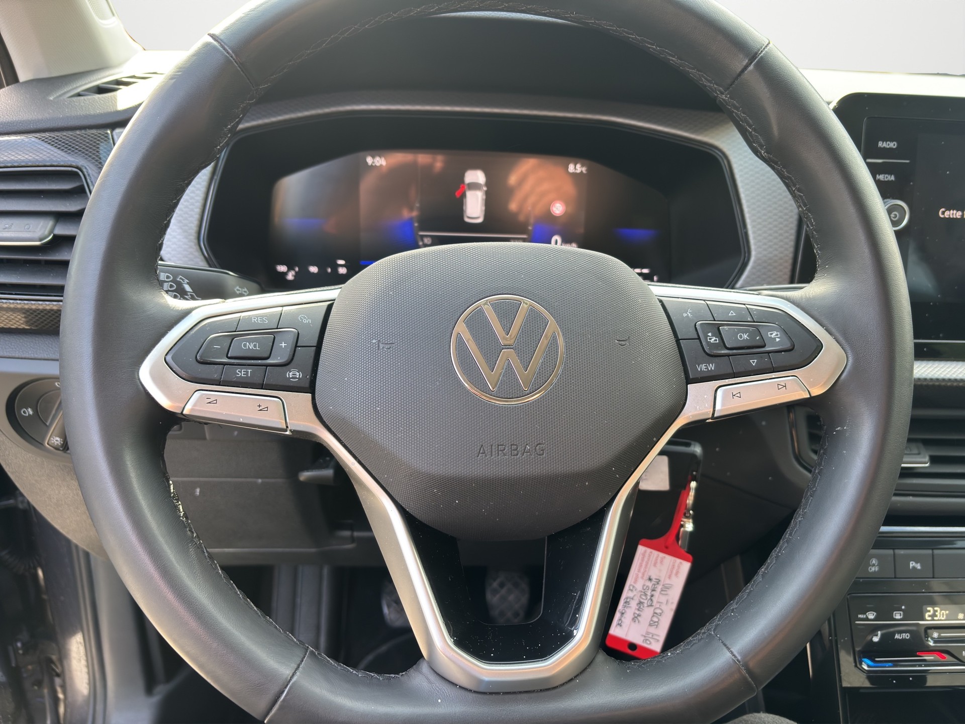 VW T-Cross 1.0 TSI EVO Life-image-9