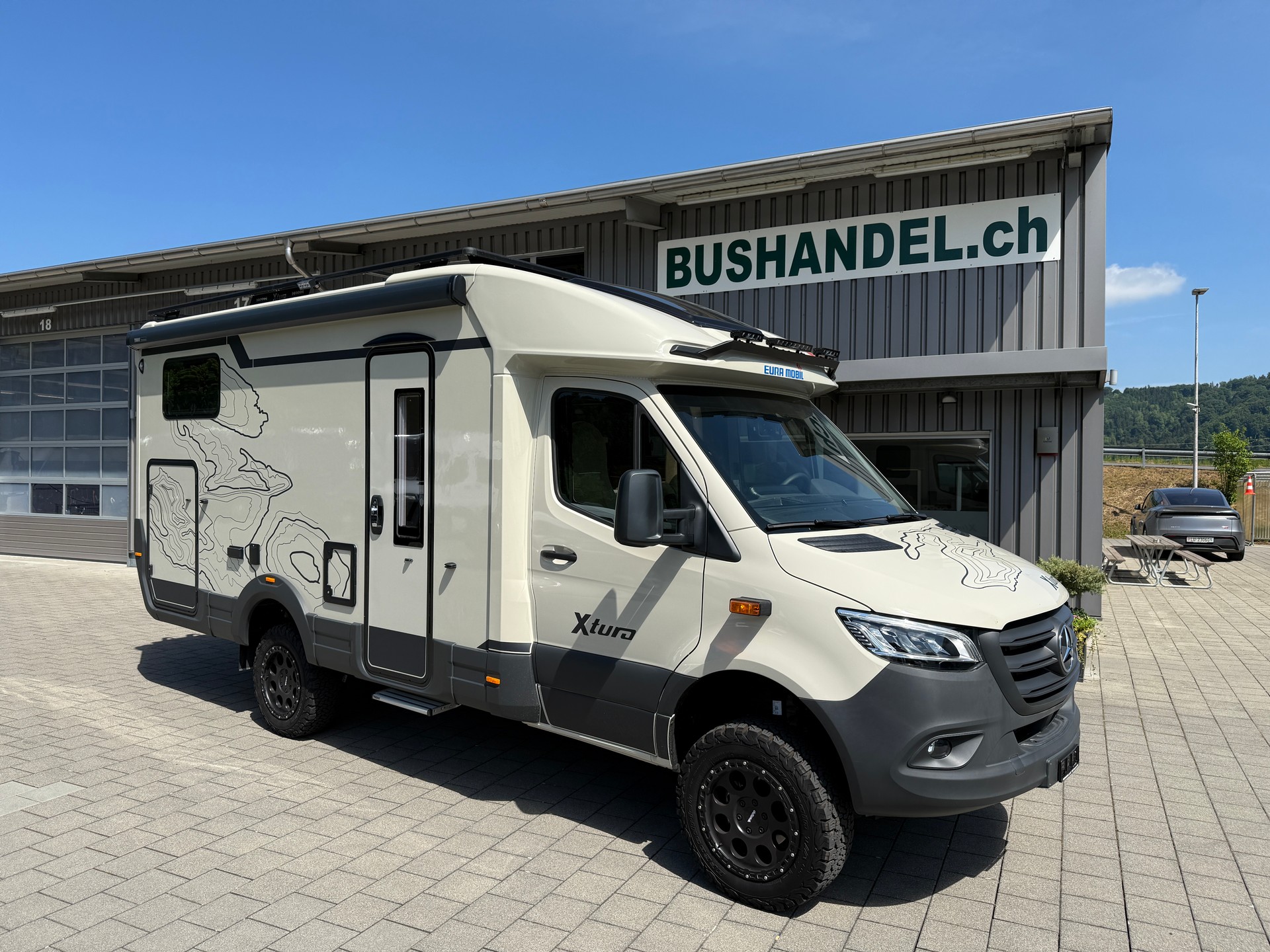 EURA MOBIL Xtura XT 686 EF